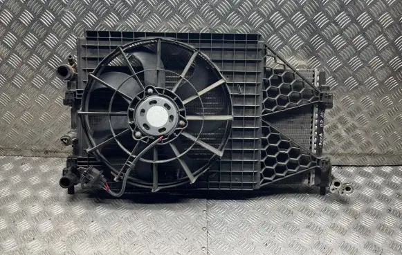 Seat Ibiza IV (6J,6P) Radiator set 6R0121253Q R3570001 0617513