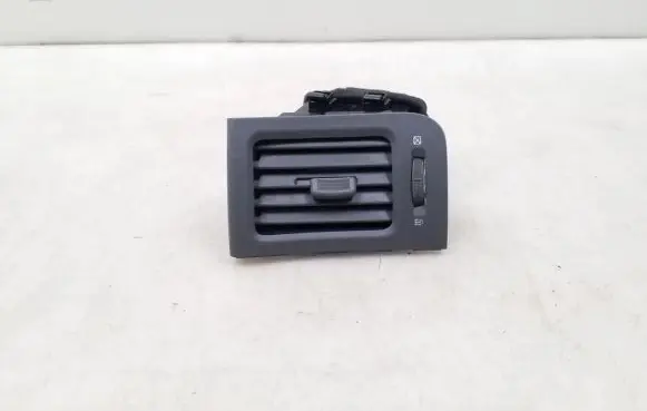 Nissan X-Trail T31 Dashboard side air vent grill/cover trim 68760JG00B