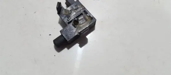 Volkswagen Golf V Sensor 1j0947561