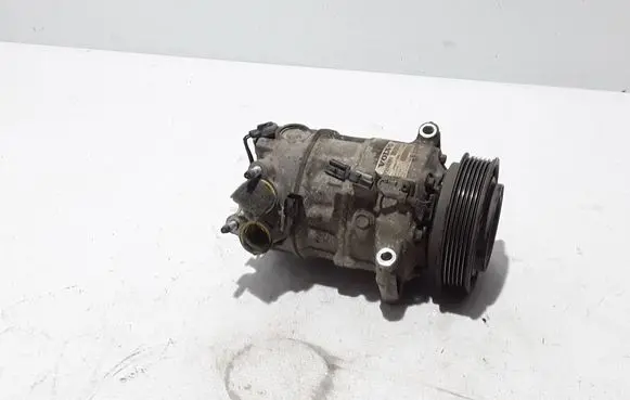 Volvo V70 Air conditioning (A/C) compressor (pump) 31469968