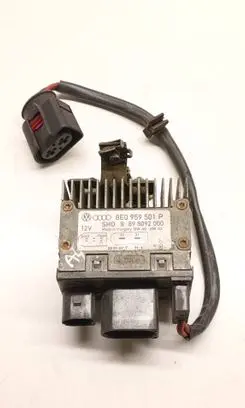 Audi A4 S4 B7 8E 8H Coolant fan relay 8E0959501P 898092000