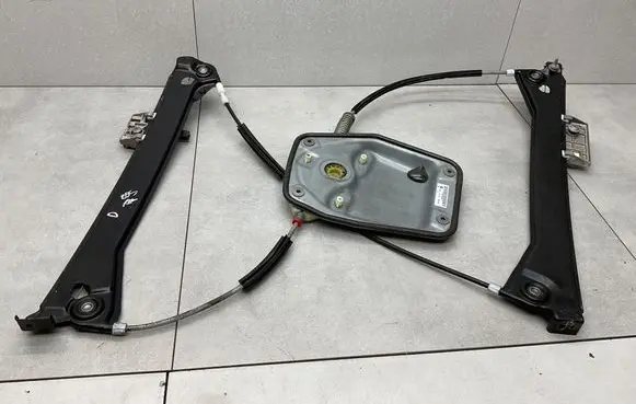 Volkswagen Eos Front door electric window regulator 1Q02837402AC