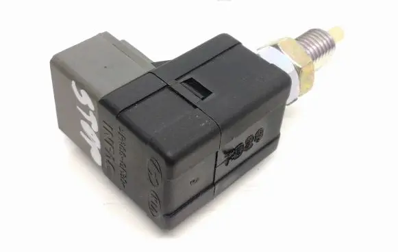 Hyundai Tucson JM Brake pedal sensor switch 7d28
