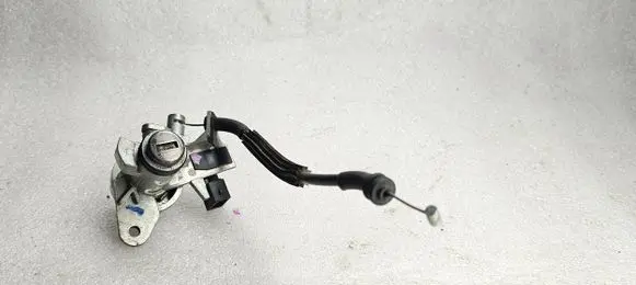 Audi A6 S6 C6 4F Tailgate exterior lock 8E0827573A