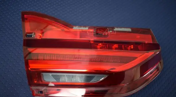 Nissan Note (E11) Tailgate rear/tail lights 2583245