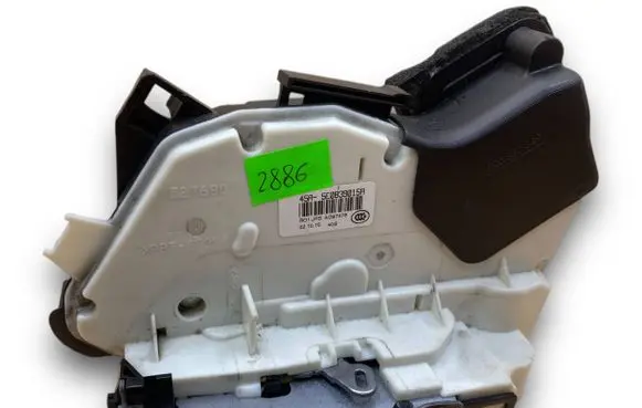 Skoda Octavia Mk2 (1Z) Central body control module A2886 5E0839015A
