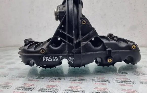 Volkswagen PASSAT B7 Intake manifold 03L129711AM