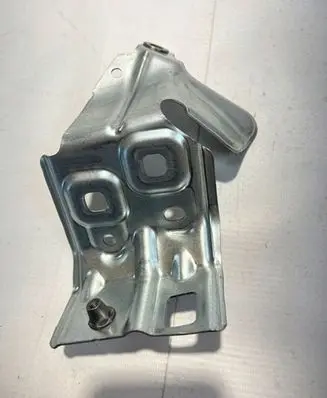 Mercedes-Benz CLA C118 X118 Fender mounting bracket