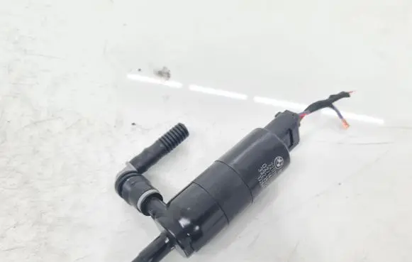 BMW 3 F30 F35 F31 Headlight washer pump 67127217792 7217792