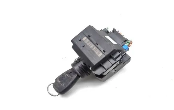 Mercedes-Benz C W203 Ignition lock 2095451908 33002418 33002419