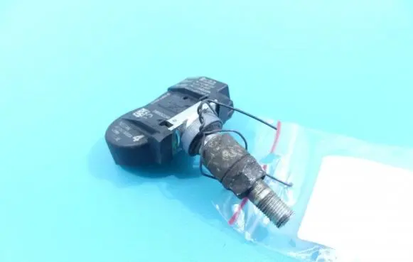 Nissan Pulsar Tire pressure sensor S180052048E IMPRK1164618