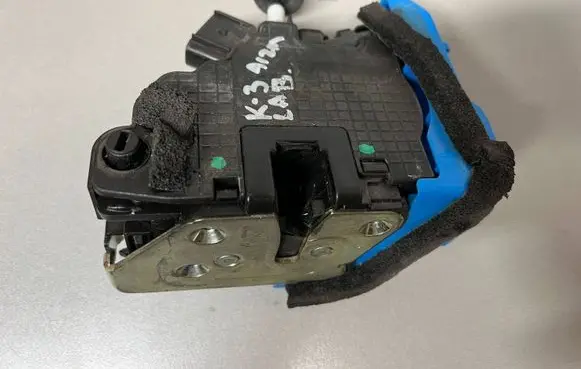 KIA Ceed Rear door lock 81420A2100