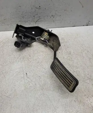 Toyota Avensis T250 Accelerator throttle pedal