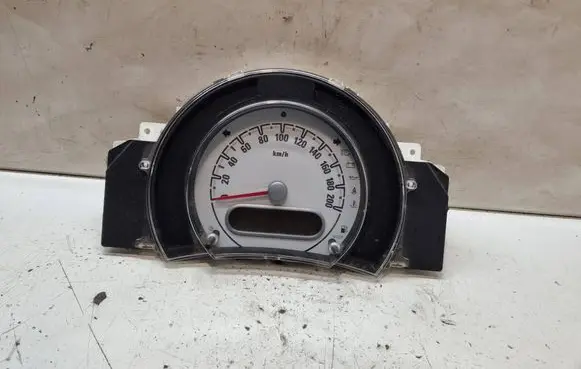 Opel Agila B Speedometer (instrument cluster) 93168002 C102806 C10280