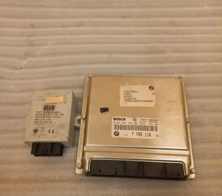 BMW 5 E39 Engine control unit/module 7785116 0281001830