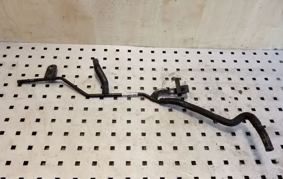 Volkswagen PASSAT B8 Engine coolant pipe/hose 5Q0121064BB