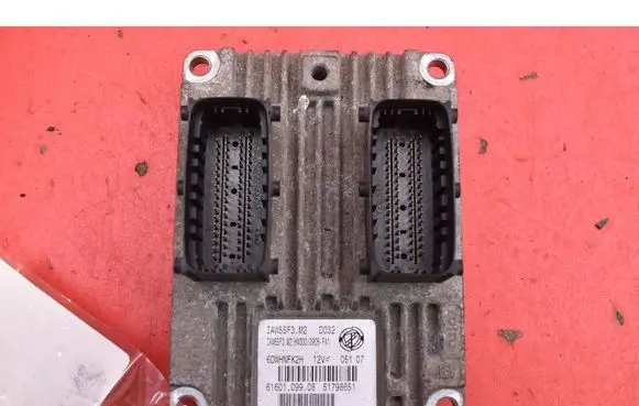 Fiat Grande Punto Engine control unit/module ECU 51798651