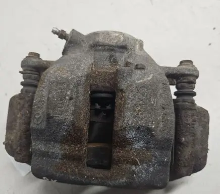 Mercedes-Benz C W203 Front brake caliper