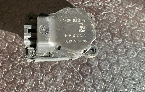 Ford Galaxy Air flap motor/actuator 3M5H19E616AB EAD251