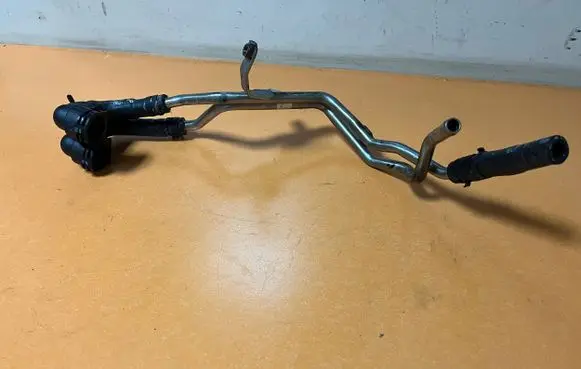Coolant pipe/hose