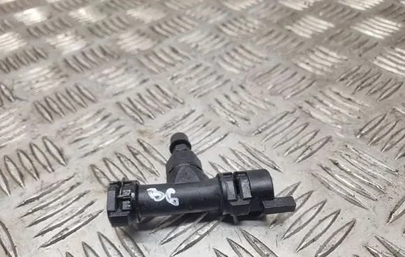 Volkswagen PASSAT B6 Clutch pipe/line 1K0721468
