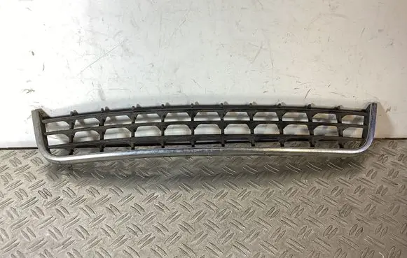 Audi A8 S8 D2 4D Front bumper lower grill 4D0853667B