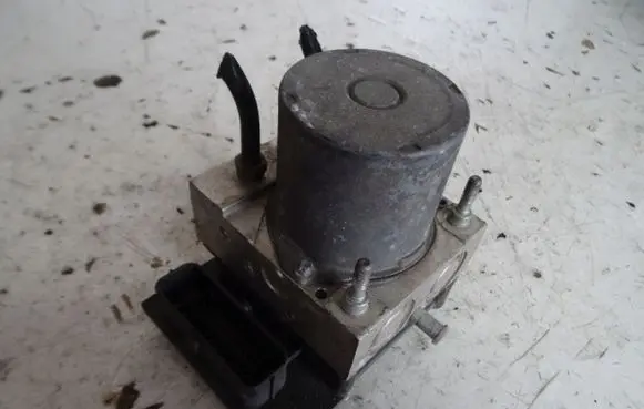 Audi A6 S6 C6 4F ABS Pump 4F0614517T