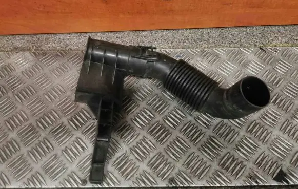 Citroen C3 Air intake hose/pipe 9677186180