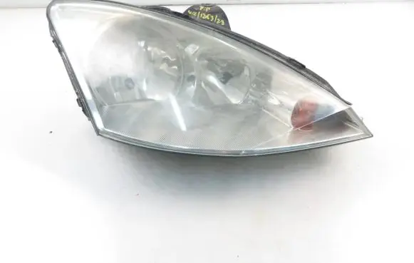 Ford Focus Headlight/headlamp 2M5113W029BD