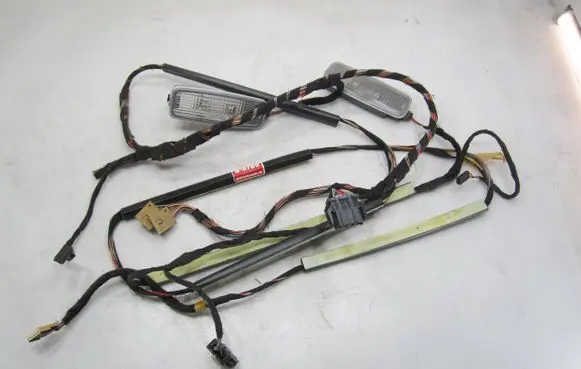 Audi A6 S6 C4 4A Front seat light 8L0947105A