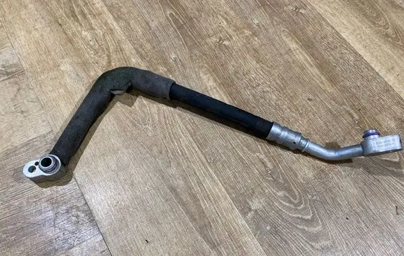 Porsche Cayenne (9PA) Air conditioning (A/C) pipe/hose 7L0820730A 52496505
