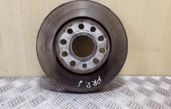 Volkswagen Golf VI Front brake disc