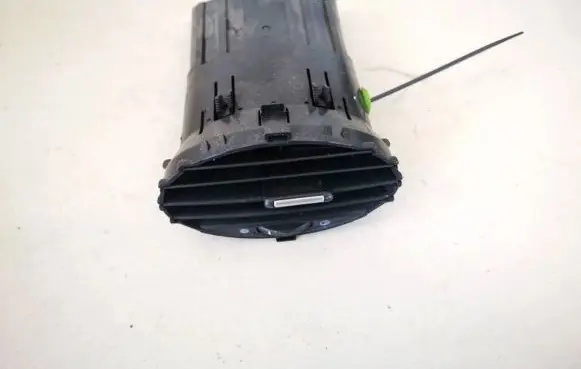 Ford Focus Dash center air vent grill 4m51a014l21ad 4m51-a014l21-ad