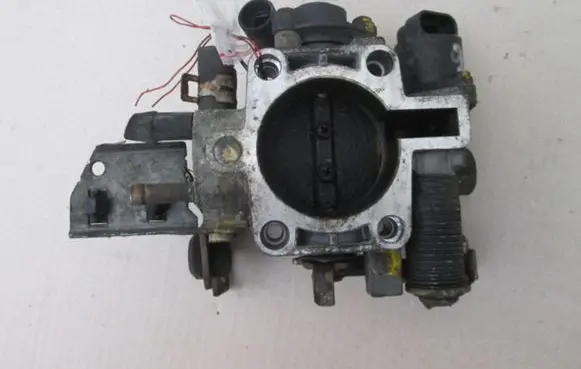 Opel Astra F Throttle body valve 