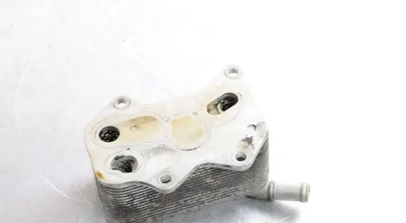 Audi A4 S4 B7 8E 8H Gearbox / Transmission oil cooler 06D117021C