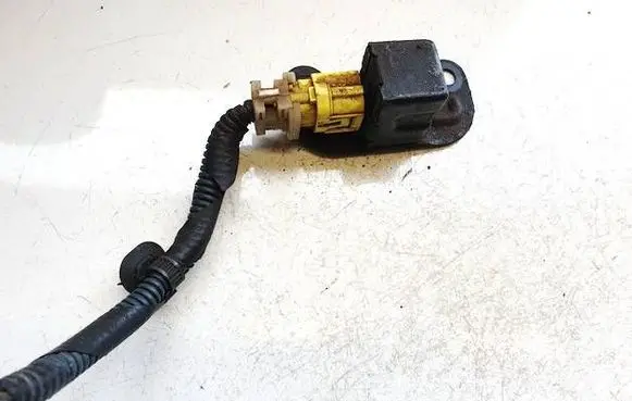 Toyota Avensis T220 Airbag deployment crash/impact sensor 8917320070