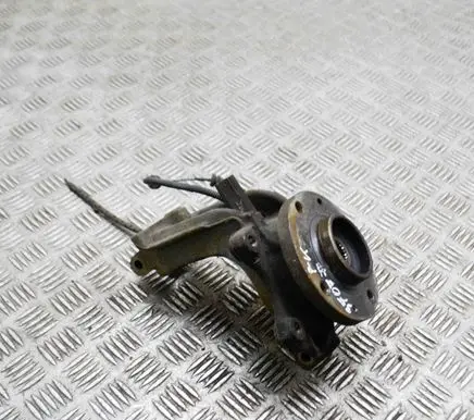 Peugeot 208 Front wheel hub