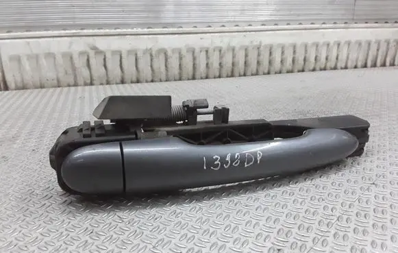 Nissan Primera Front door exterior handle 80610AV600
