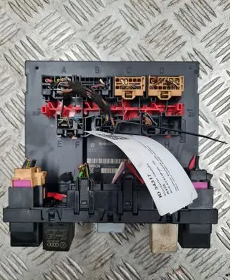 Audi A3 S3 8P Comfort/convenience module 8P0907279
