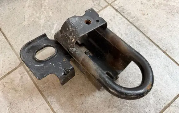 Ford Ranger IV Towing hook eye 