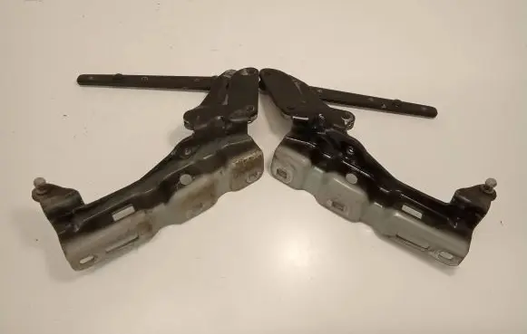Mercedes-Benz CLK A209 C209 Engine bonnet/hood hinges A2038800328 ZGS11 A2438800428