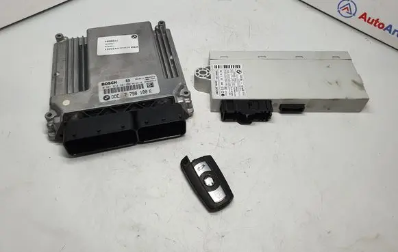 BMW 3 E90 E91 Engine ECU kit and lock set 7798180 13617798180 7808125