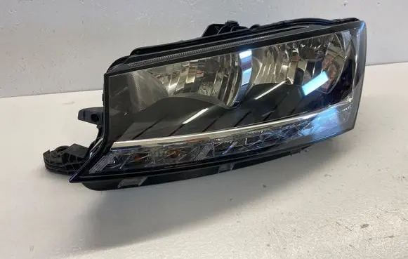 Skoda Fabia Mk3 (NJ) Headlight/headlamp 6V1941015D LF17A6401 030111520100