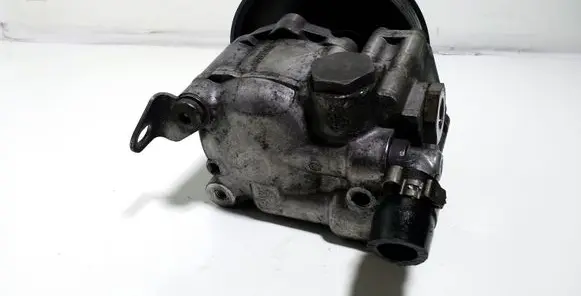 BMW 5 E60 E61 Power steering pump 678084804 7652974109