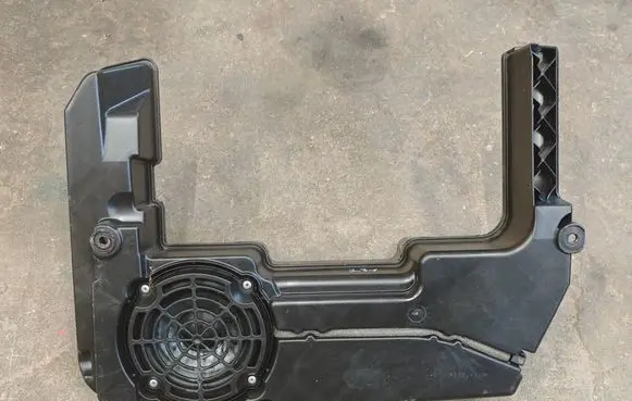 Audi A4 S4 B8 8K Subwoofer speaker 8K9035382B 000A3909 8K9035382