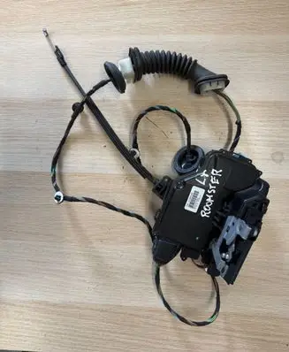 Skoda Roomster (5J) Rear door lock 5J7839015B