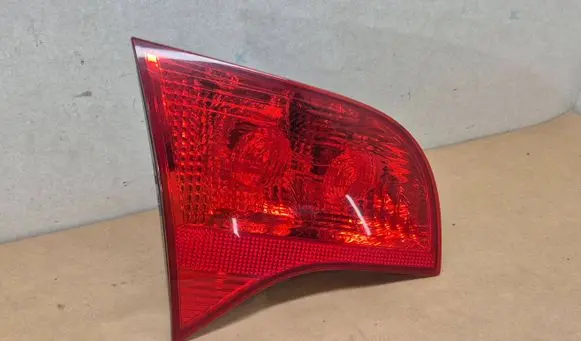 Audi A4 S4 B7 8E 8H Tailgate rear/tail lights 8E9945093 484501 ULO749001