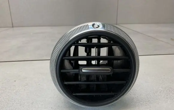 Audi A3 S3 8P Dashboard side air vent grill/cover trim 8P0820901C
