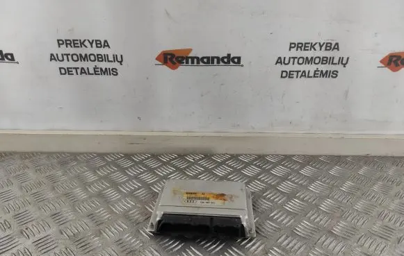 Volkswagen PASSAT B5 Engine control unit/module 4D0907551 26SA4715 0261204214