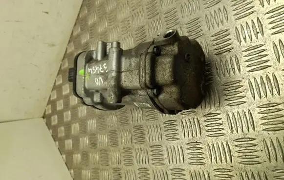 Toyota RAV 4 (XA50) Air conditioning (A/C) compressor (pump) 0424001921